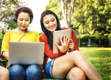 Kızı ve anne kavramı