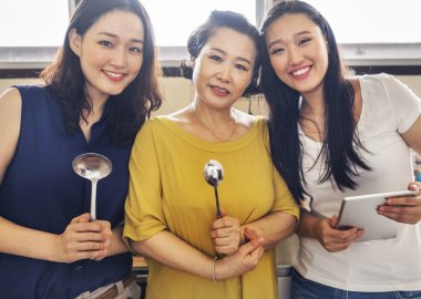 Kızı ve anne kavramı