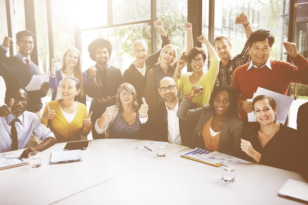 Diversidad de empresarios reunidos en la reunión — Foto de Stock