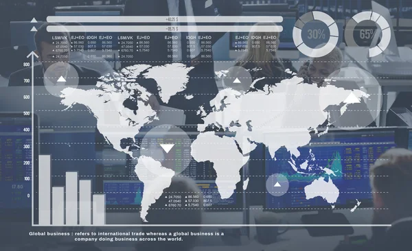 Gente de negocios trabajando y mapa global — Foto de Stock