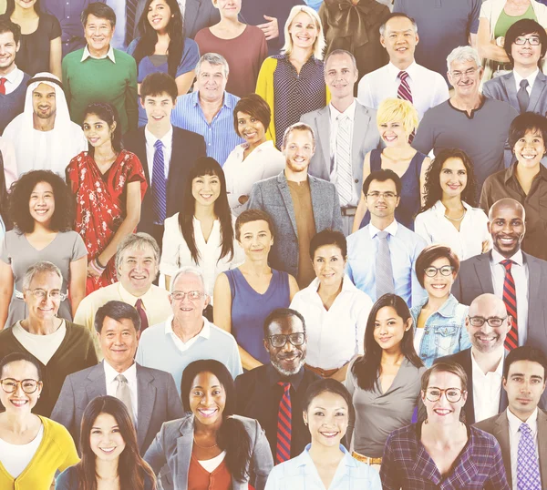 Grand groupe de personnes de la diversité — Photo