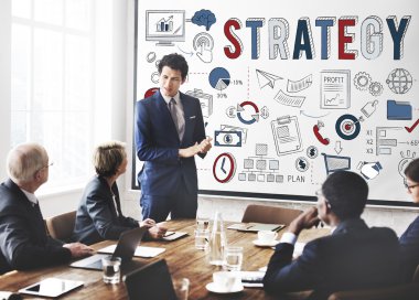 iş adamları tartışıyor