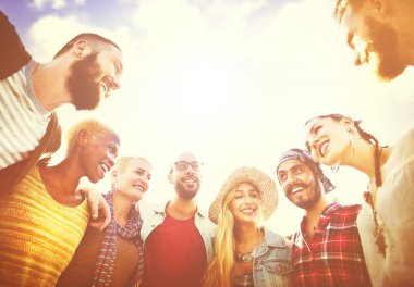 mutlu arkadaş eğlenceli tatiller