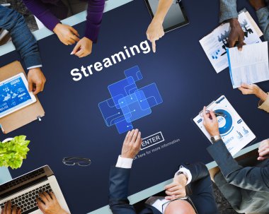 Akış üzerinde işaret eden iş adamları