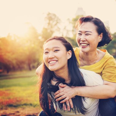  Anne ve sevimli kızı