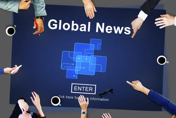 Mensen uit het bedrijfsleven wijzen op Global News — Stockfoto