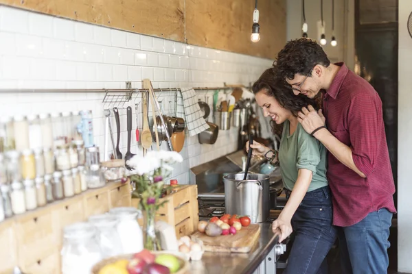 Conceito de Hobby de Culinária de Casal — Fotografia de Stock