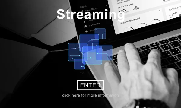 Laptop com conceito de streaming — Fotografia de Stock
