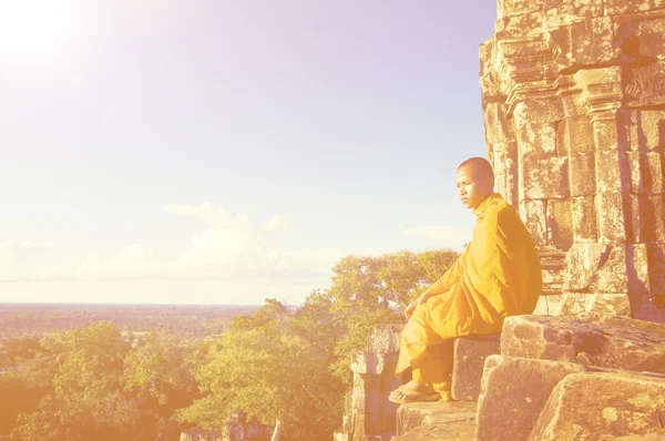 Contemplando o Monge no Camboja — Fotografia de Stock