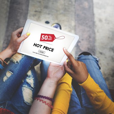 Öğrenciler internet'te sörf 