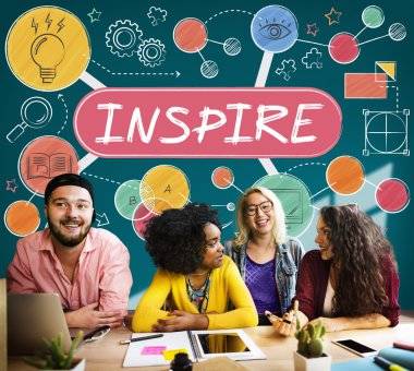 Öğrenciler proje tartışıyor