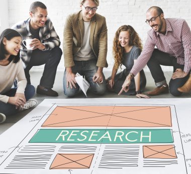 Poster ve araştırma çalışma tasarımcılar