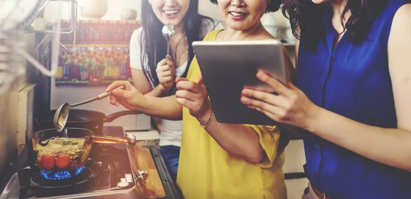 Madre e Hijas Adorables — Foto de Stock