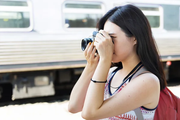 Kız fotoğrafları yapma — Stok fotoğraf