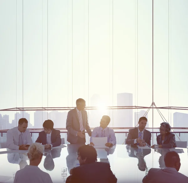 Podnikatelé na firemní setkání — Stock fotografie