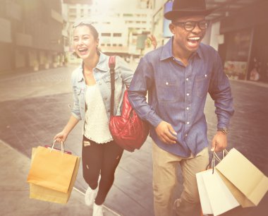 İnsanlar alışveriş harcama kavramı