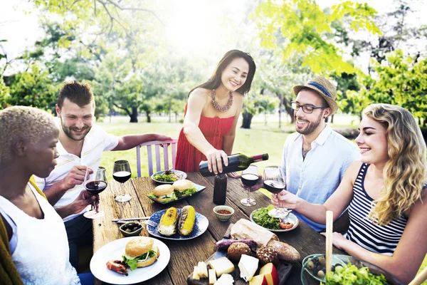 Friends Hanging out at Outdoors Party — Stock Photo, Image