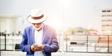 üst düzey yakışıklı 