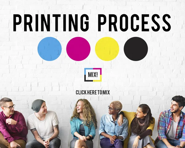 Diversidad de personas y proceso de impresión —  Fotos de Stock