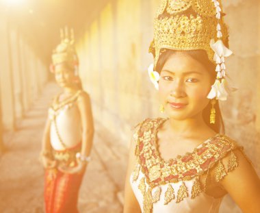 Geleneksel Aspara dansçılar