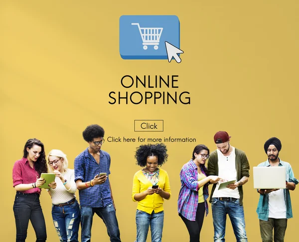 Young people using digital devises — Stock Photo, Image