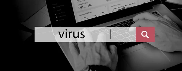 Laptop z koncepcja wirus — Zdjęcie stockowe