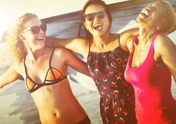 Three happy young women — Stock Photo, Image