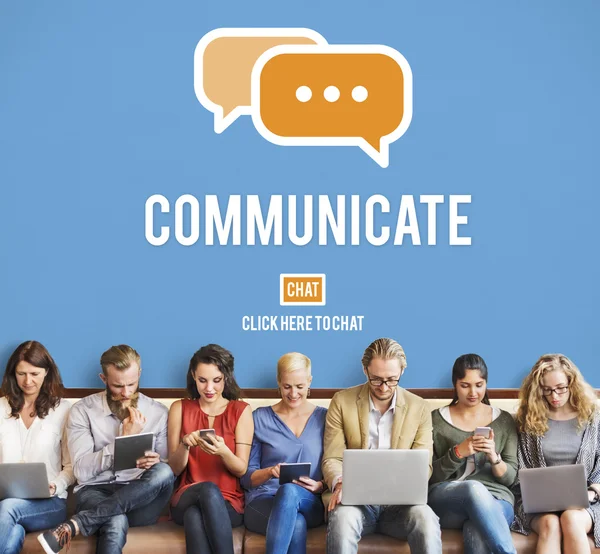 Çeşitlilik insanlarla dijital cihazlar