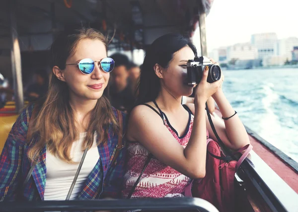 Chica haciendo fotos — Foto de Stock