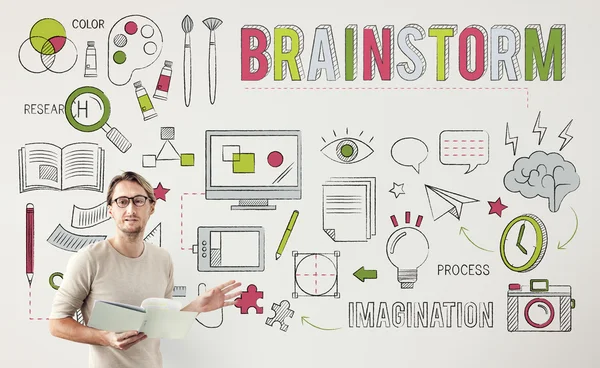 Empresário trabalhando com brainstorm — Fotografia de Stock