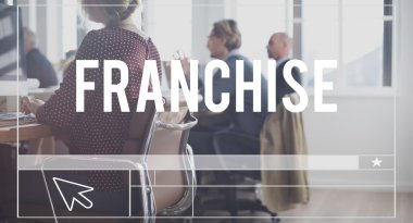 iş arkadaşları tartışıyor