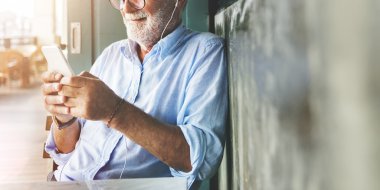 üst düzey yakışıklı 