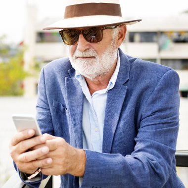 üst düzey yakışıklı 