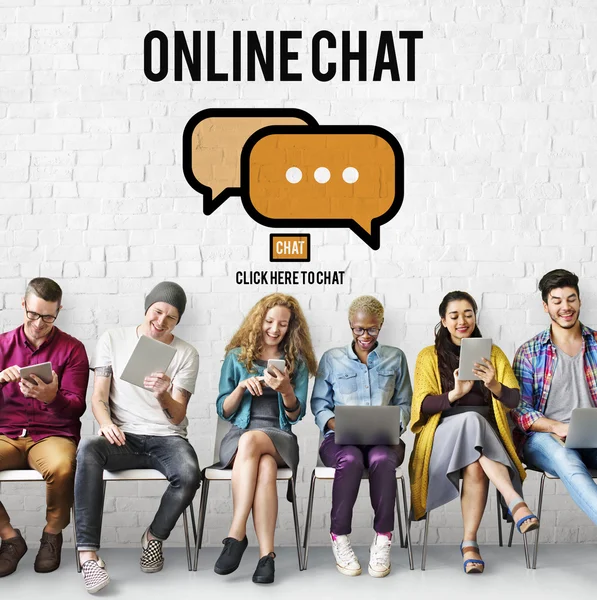 Diversità persone e chat online — Foto Stock