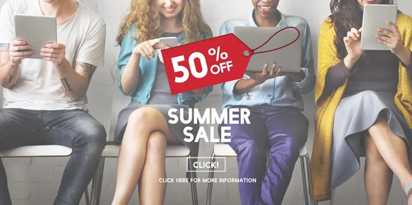 Diversity people and summer sale — Stock Photo, Image