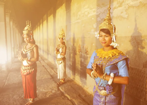 Geleneksel Aspara dansçılar