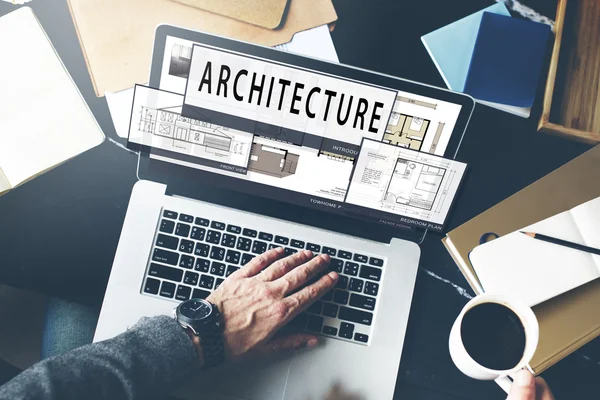 Laptop med arkitekturen koncept — Stockfoto