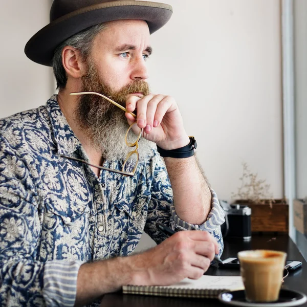 Uomo anziano con barba — Foto Stock