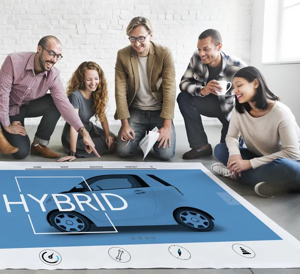 Designer arbeiten mit Poster und Hybrid — Stockfoto