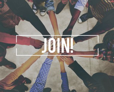 Farklı insanlar tutuşup