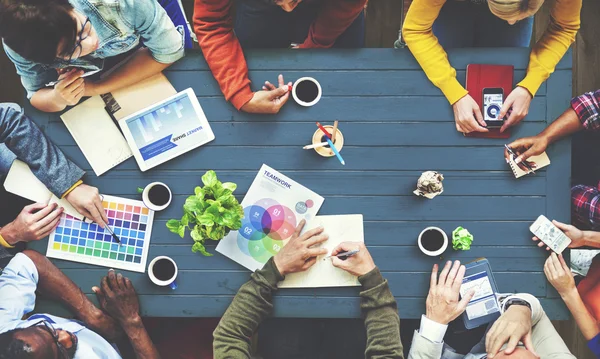 Designer Brainstorming zeitgenössisches Konzept — Stockfoto