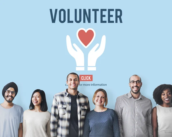 Mångfald människor med volontär — Stockfoto
