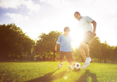 futbol ile küçük oğlun babası