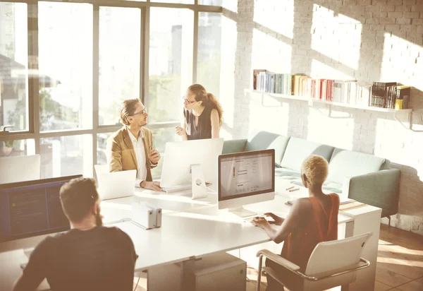 Imprenditori che lavorano — Foto Stock