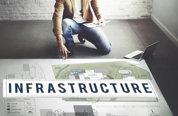 Affärsman som arbetar med infrastruktur — Stockfoto