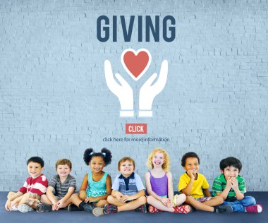 Çeşitlilik çocuk birlikte oturan