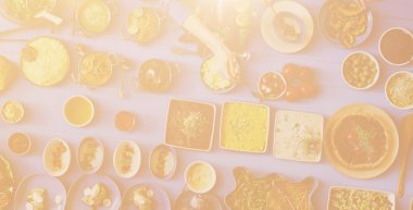 arkadaşlar büyük tablo için yemek