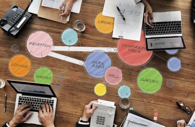 iş adamları iş başında grup