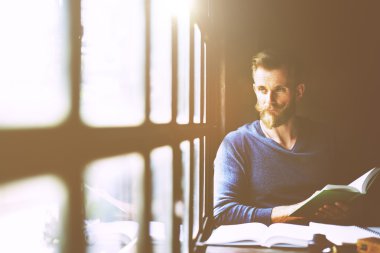 Yakışıklı adam yazılı notlar