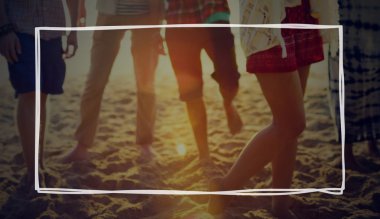 parti ve çerçeve üzerinde asılı dışarı arkadaş